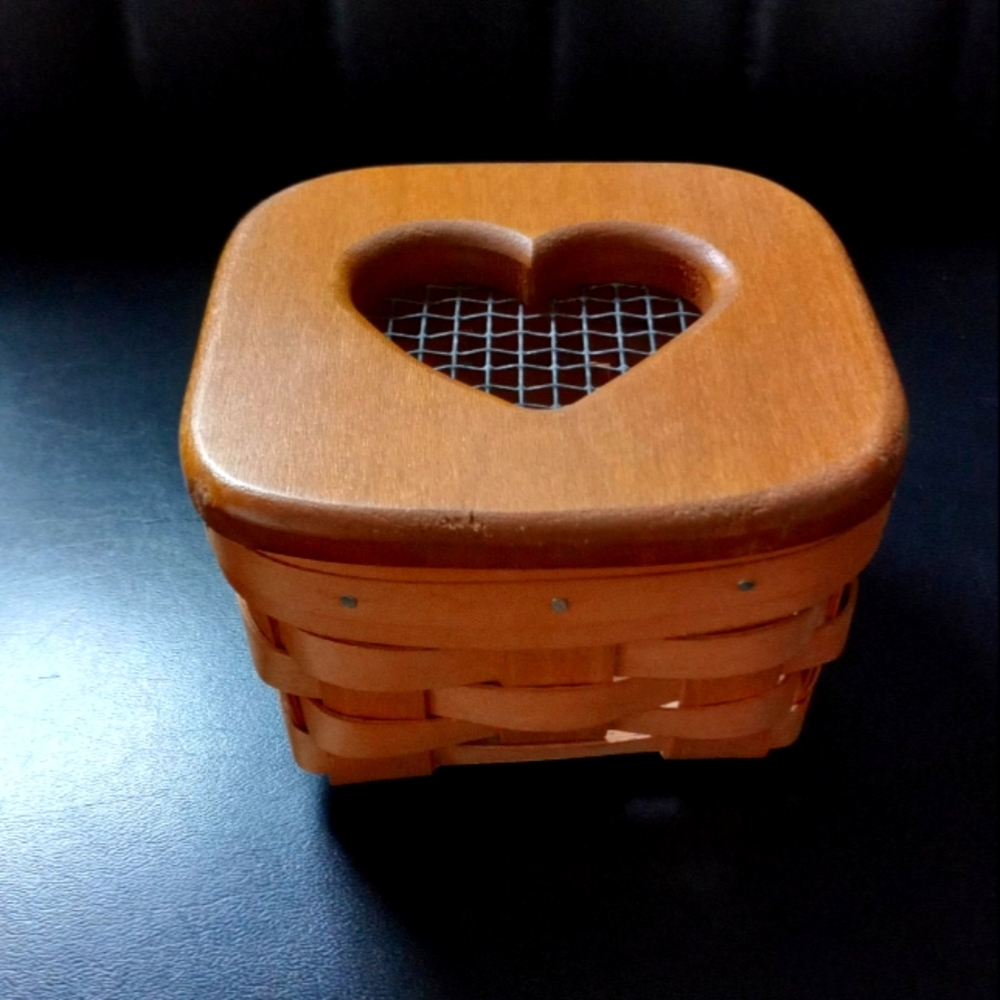 AMERICAN TRADITIONS SIGNED HEART BASKET